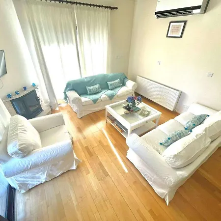 Irinas Country Home! * Trimiklini